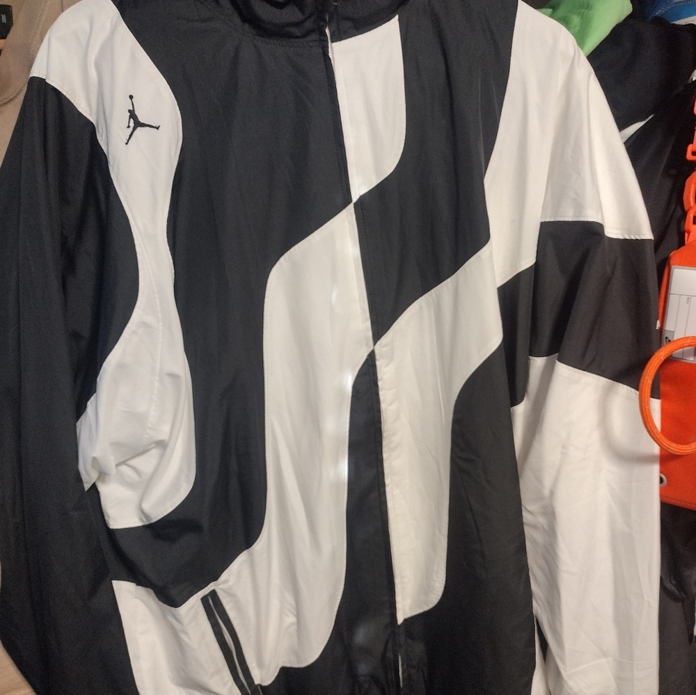 Jordan zip up
